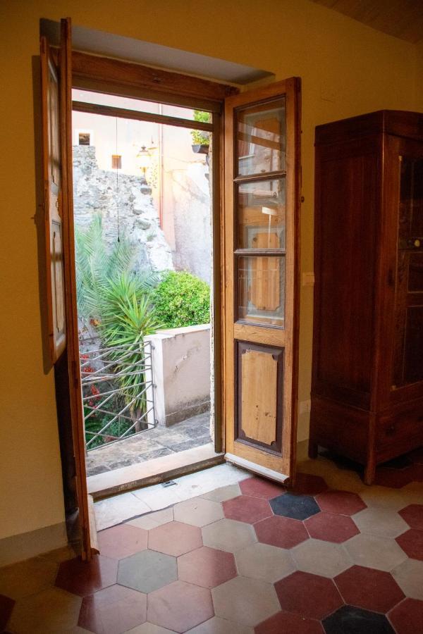 Palazzo Del Diplomatico Villa Belmonte Calabro Ngoại thất bức ảnh
