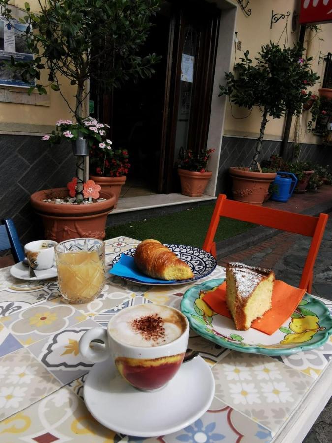 Palazzo Del Diplomatico Villa Belmonte Calabro Ngoại thất bức ảnh